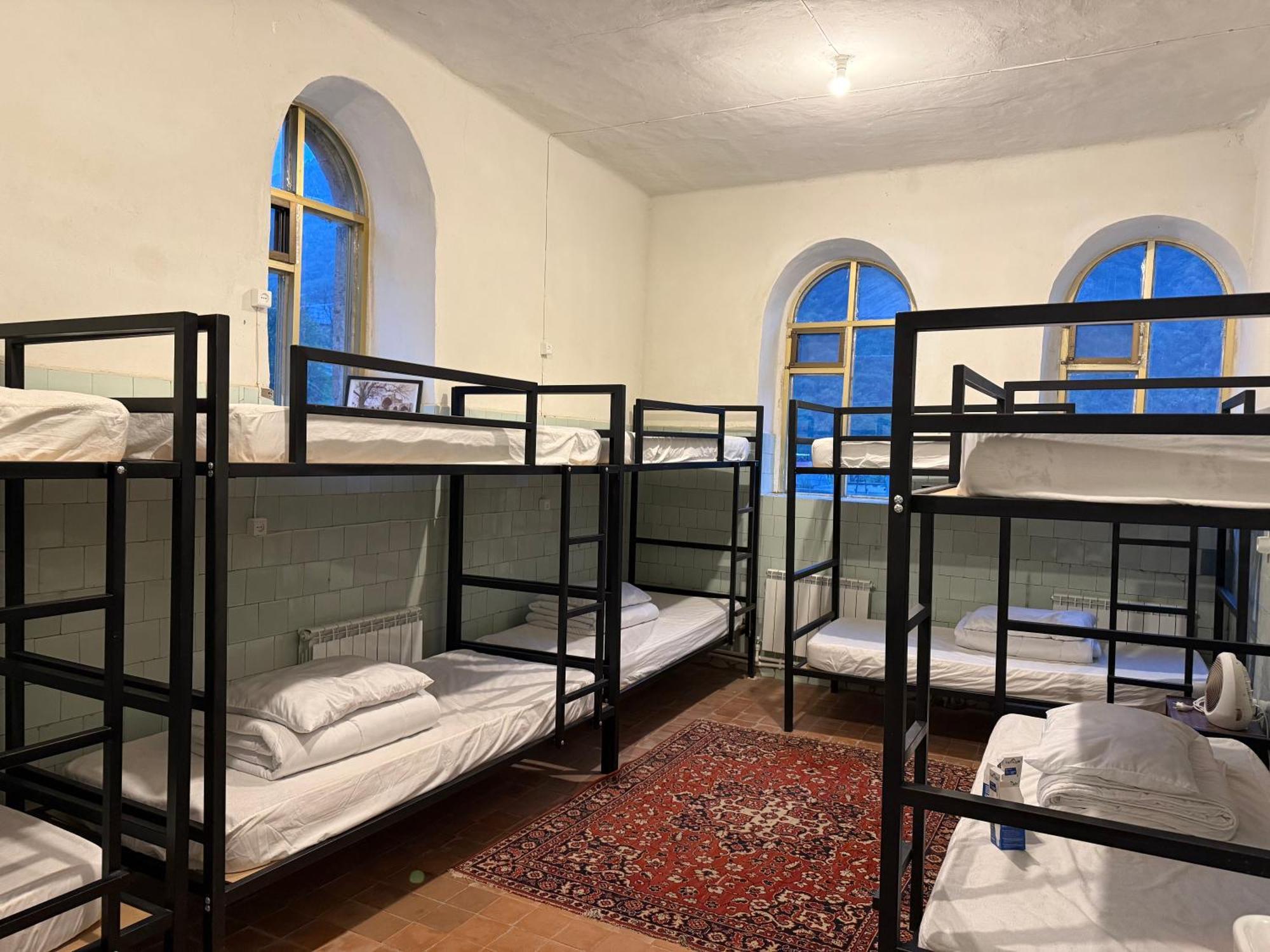 Tumanyan Bathhouse Hostel מראה חיצוני תמונה